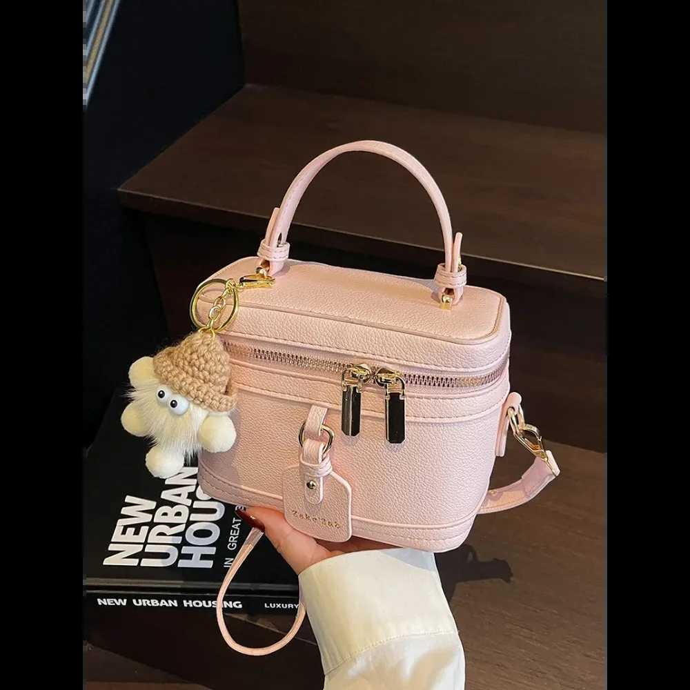 Luxury designer niche box small bag female bag 2025 all-match hand-carried small square bag high-end one-shoulder messenger bag Y250528