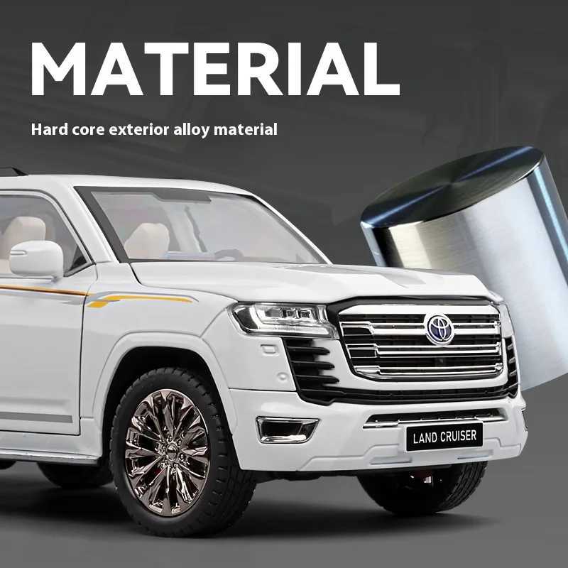 1 18 Toyota Land Cruiser LC300 SUV Alloy Car Diecast Model Sound Light Toy Home Decoration Ornaments Collection Gift Kid Toy R250528