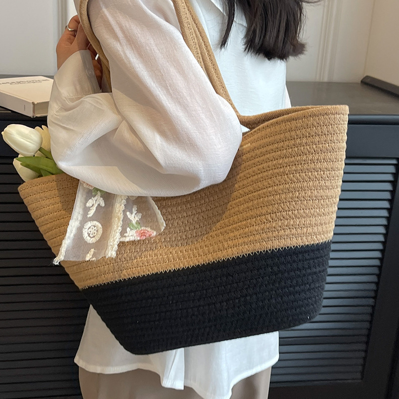 2025 New Large Capacity Woven Fashion Versatile Designer Women's Single Shoulder Beach Handbag Trendy Single Shoulder Bag
