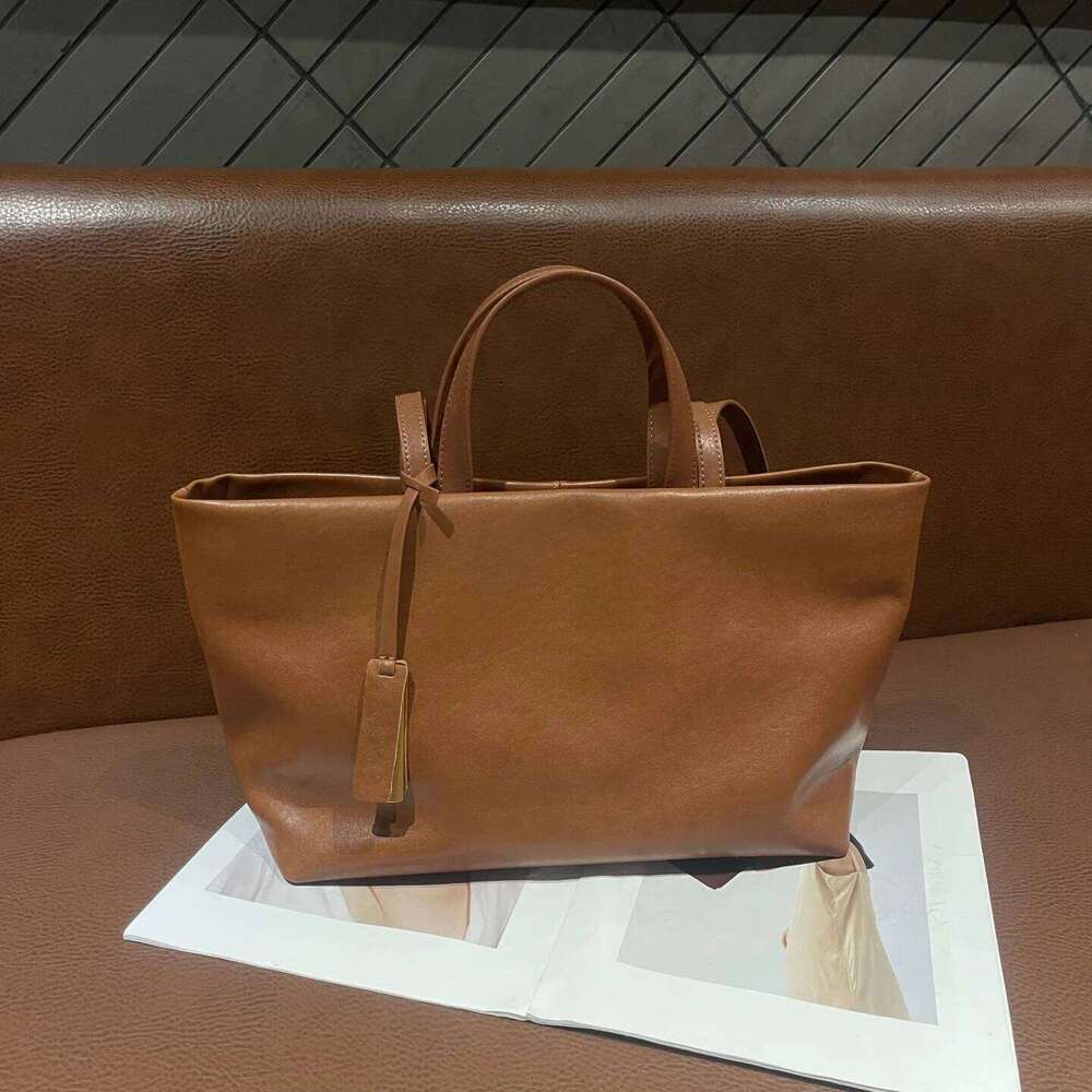 Genuine leather fashion Women's shoulder bag Designer high quality leisure large capacity ladies handbag Female