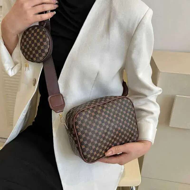 simple and trendy texture casual womens shoulder with a foreign style strap hanging bag diagonal crossbody small