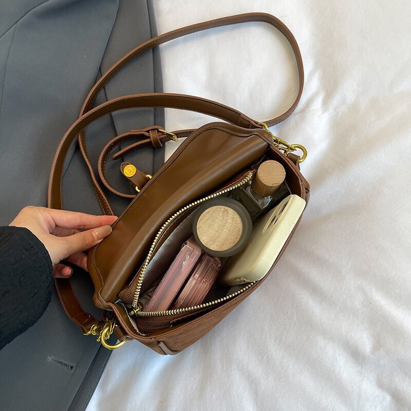 2025 New Women's Bag, New Underarm Women's Fashion Multi functional Niche Shoulder Bag Work Commuter Crossbody Bag Solid Color Retro Style D
