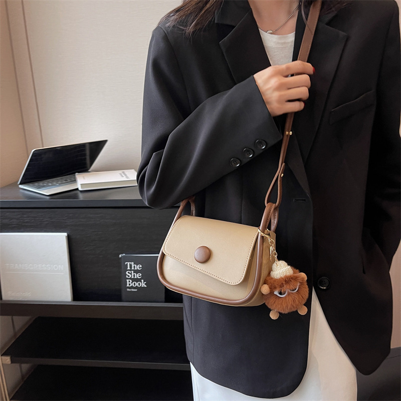 fashion Retro color block new fashionable casual shoulder crossbody bag for women s niche small fashion square bag designer women s shoulder bag