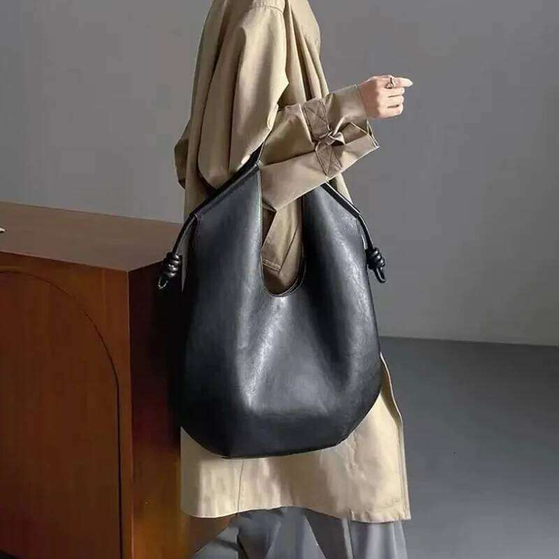 Women Stylish Armpit Large Capacity PU Leather Shoulder Bag Fashion Black Shopper Tote for Vacation Handbags
