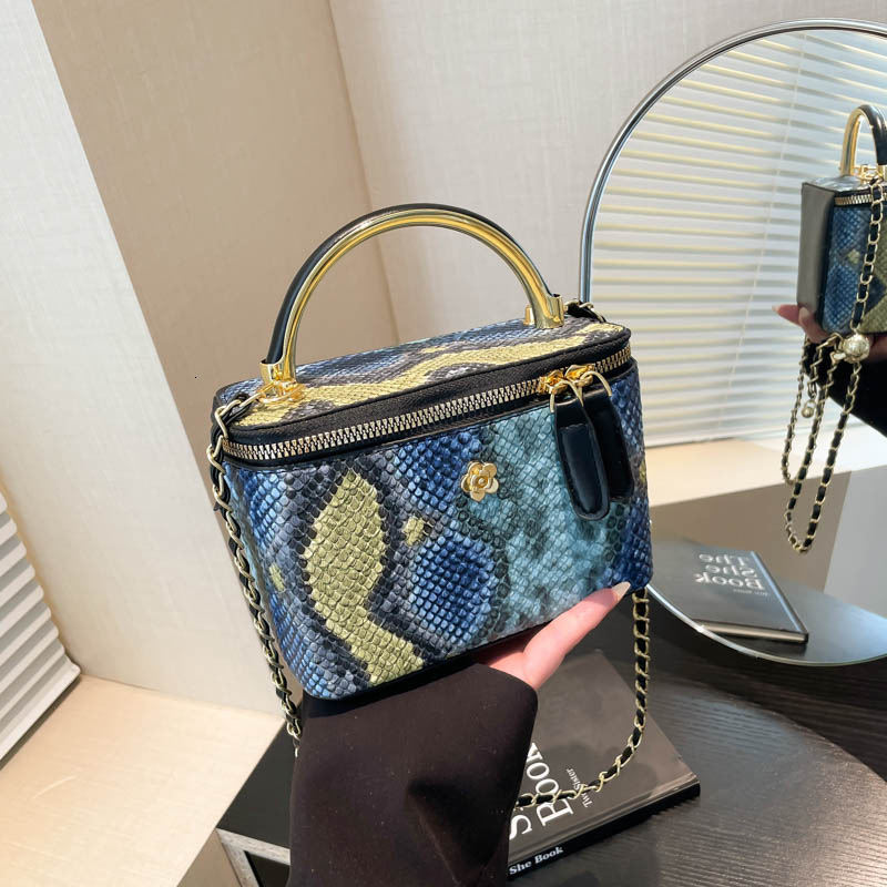 Luxury Brand Designer Bag 2025 New Fashionable Snake Skin Pattern Women's Bag Trendy Luxury Pearl Handheld Popular Single Shoulder Diagonal Span