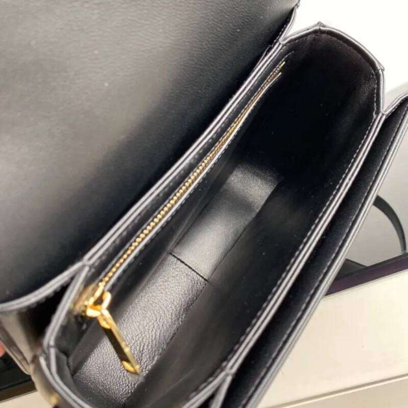 Designer Bag Designer Bag High End Feel Snake Bone Chain Small Square Women S New Niche Popular Versatile Fashionable Single Shoulder Slant