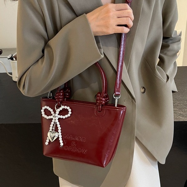 Free Shipping Designer Bag Advanced Texture Popular Small For Women 2025 New Casual Versatile Crossbody Fashionable Red Hand-held Bucket Bag