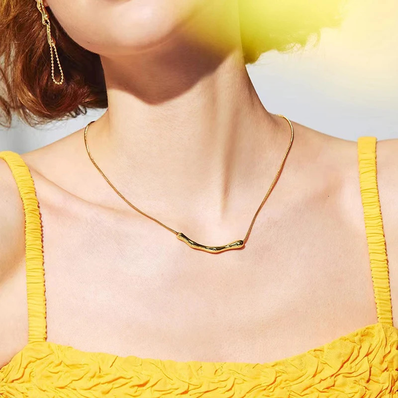 European and American Fashion Simple Stainless steel Gold Color Collarbone Chain For Womens Short Necklaces Jewelry 250519