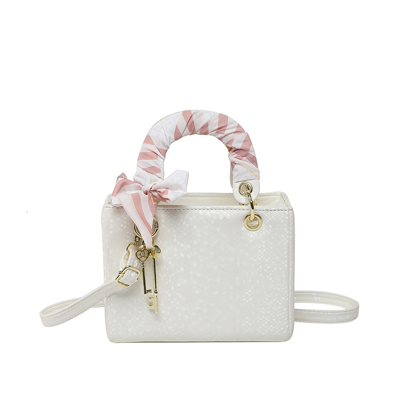 Luxury Brand Designer Bag 2025 New Snake Patterned Daifei High-End Single Shoulder Crossbody Bag, Light Luxury Fashion, Niche Trend Handbag For Women