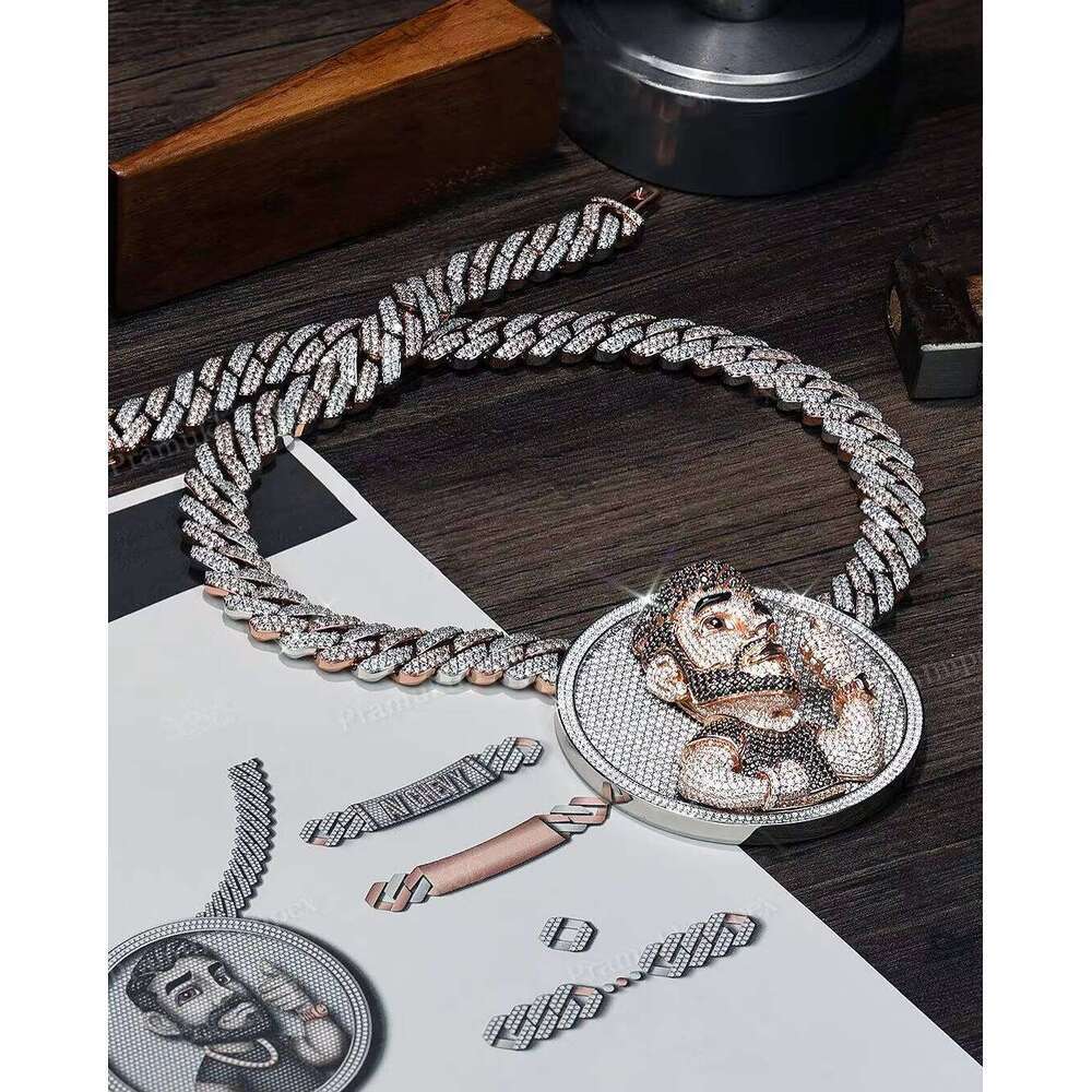 Luxurious Custom 3D Men Two Tone Moissanite Sier Hip Hop Round Shape Pendant for Mens Fashion Fine Dia Jewelry