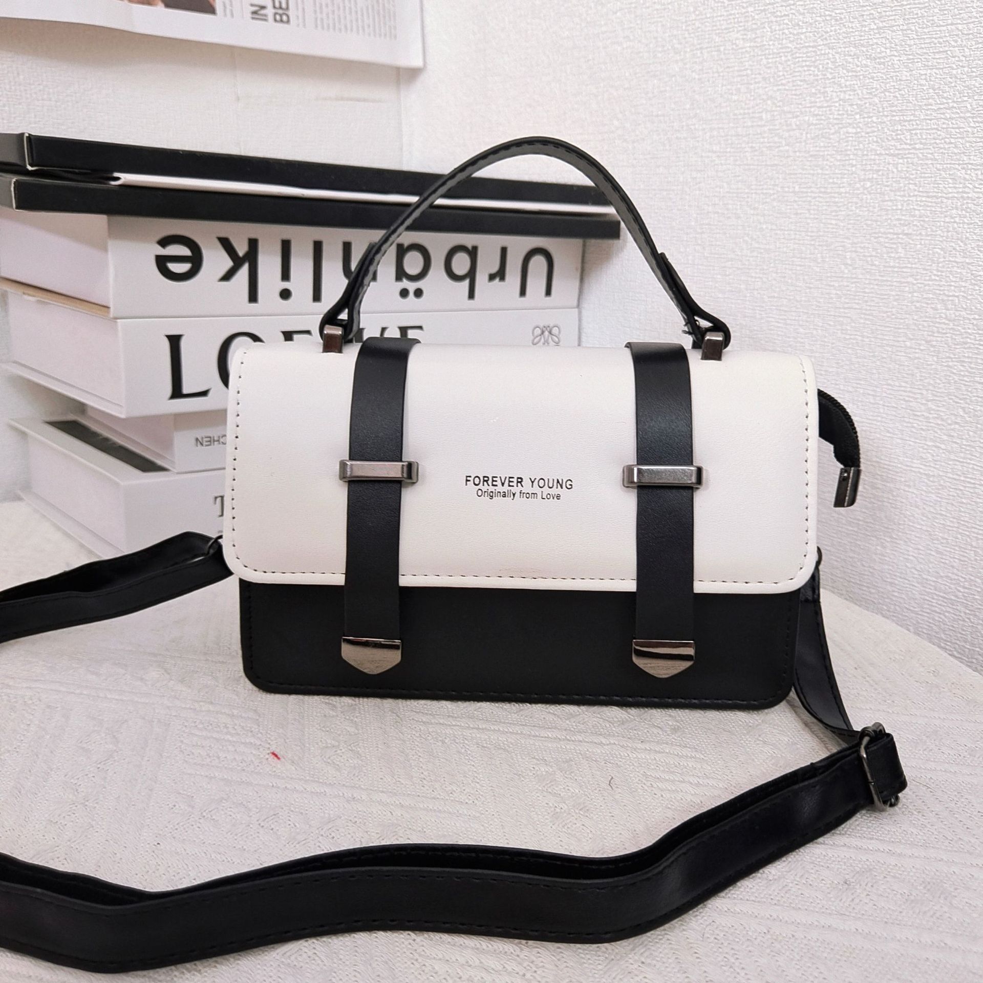 Top brand high-quality new free designer bag, new trend fashion, high-end niche design, single shoulder crossbody bag, simple new free designer bag