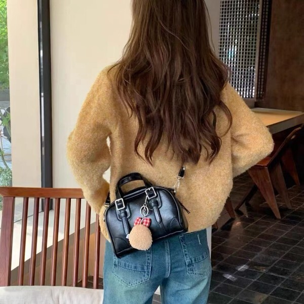 Top quality brand, high-quality new free designer bag, 2025 new retro black handbag, crossbody bag, shoulder bag, new free designer bag