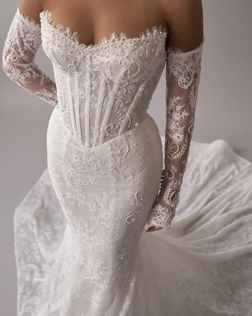 Mermaid Gorgeous Lace Dress With Overskirt Sweetheart Long Sleeves Wedding Gown Bone Bodice Button Back Robe De Mariee