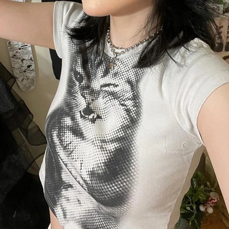 Harajuku Animal Print Crop Top Basic White Short Sleeve Crewneck Tshirt Women Casual Slimfitting Tees Lady Vintage Style 250517
