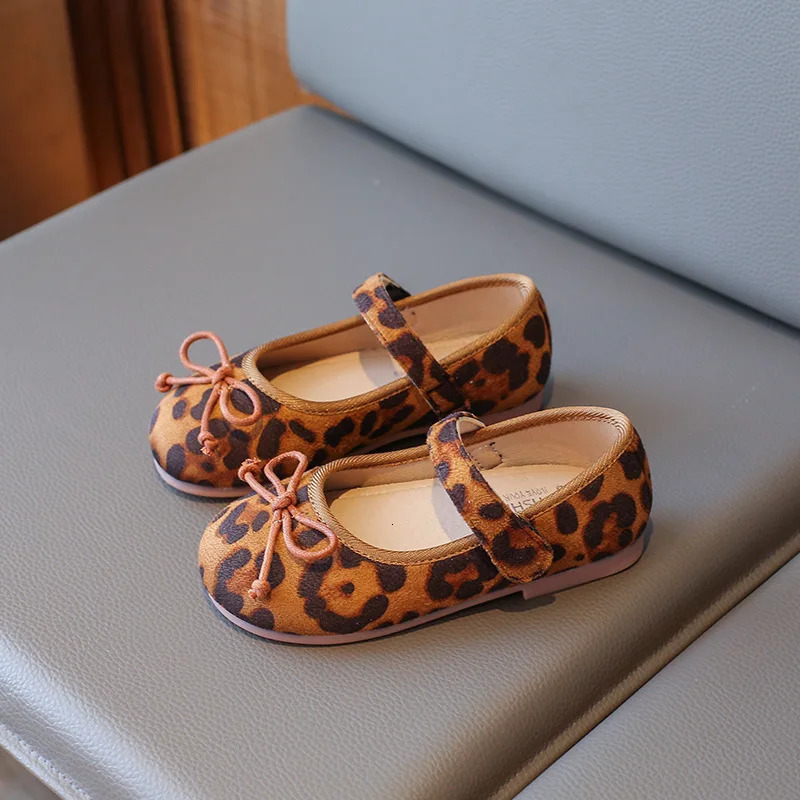 Kids Baby Girls Shoes Fashion Vintage Leopard Print Flat Single Shoes Cute Princess Ballet Mary Janes Shoes Anti-slip Large Size 250528