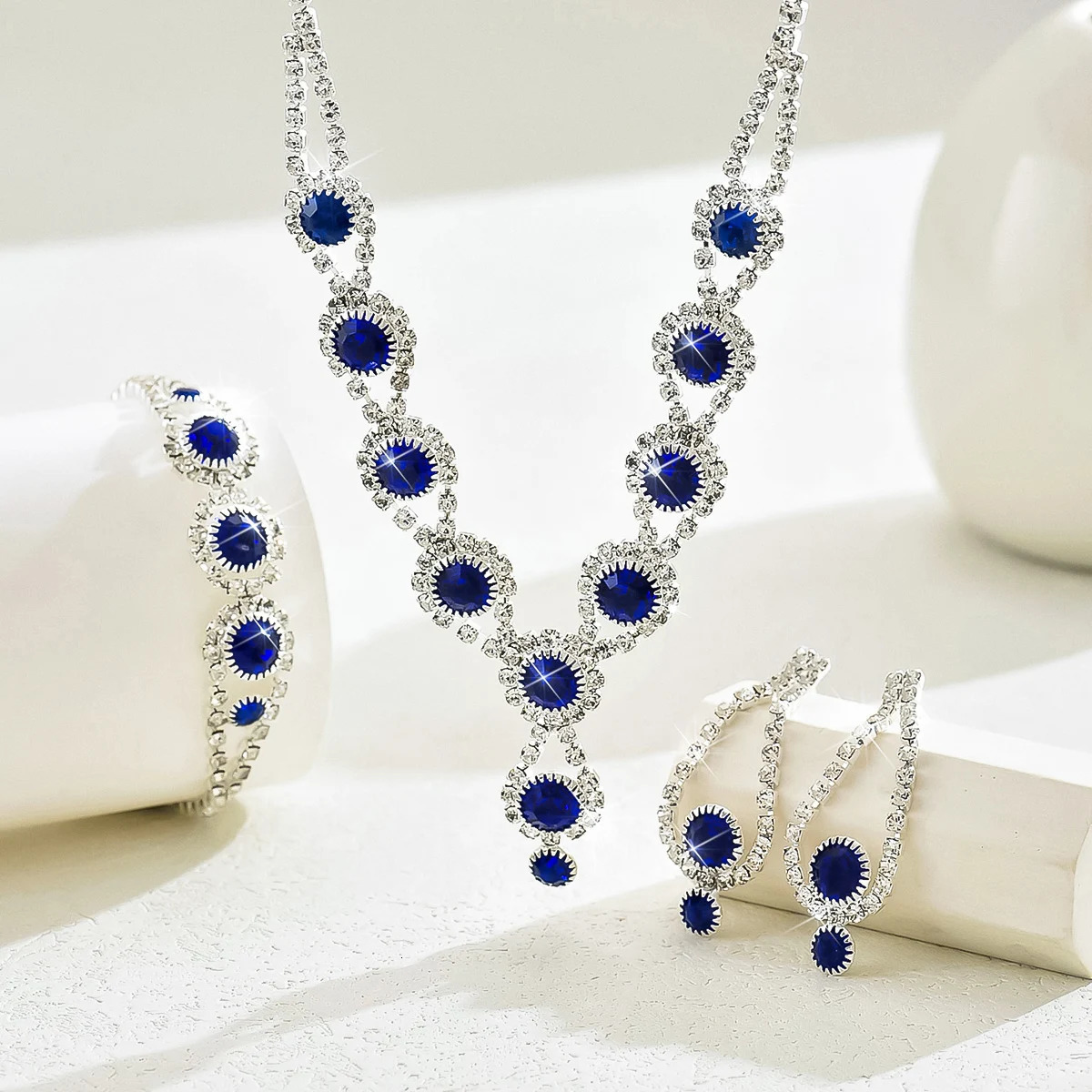 4PC Womens Fashion Copper Claw Chain Sunflower Necklace Earrings Bracelet Jewelry Set Wedding Banquet Party Holiday Gift 250526