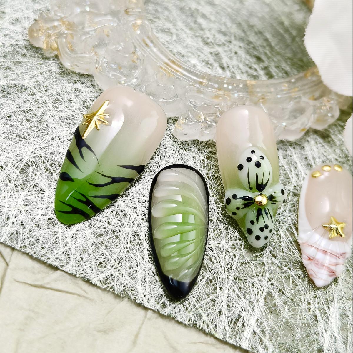 10pcs 3D Flowers Handmade Press-on nails Medium Almond Nails Bundle Vibrant Green 3D Handraw Star Finished nail stickers Free storage box jelly glue n
