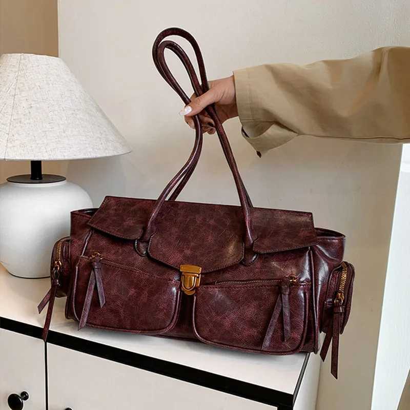 Branded Underarm Shoulder Motorcycle Bags For Women Y2K Multi Pockets Large Capacity Satchels 2025 Winter Latest Luxury Handbags Y250528