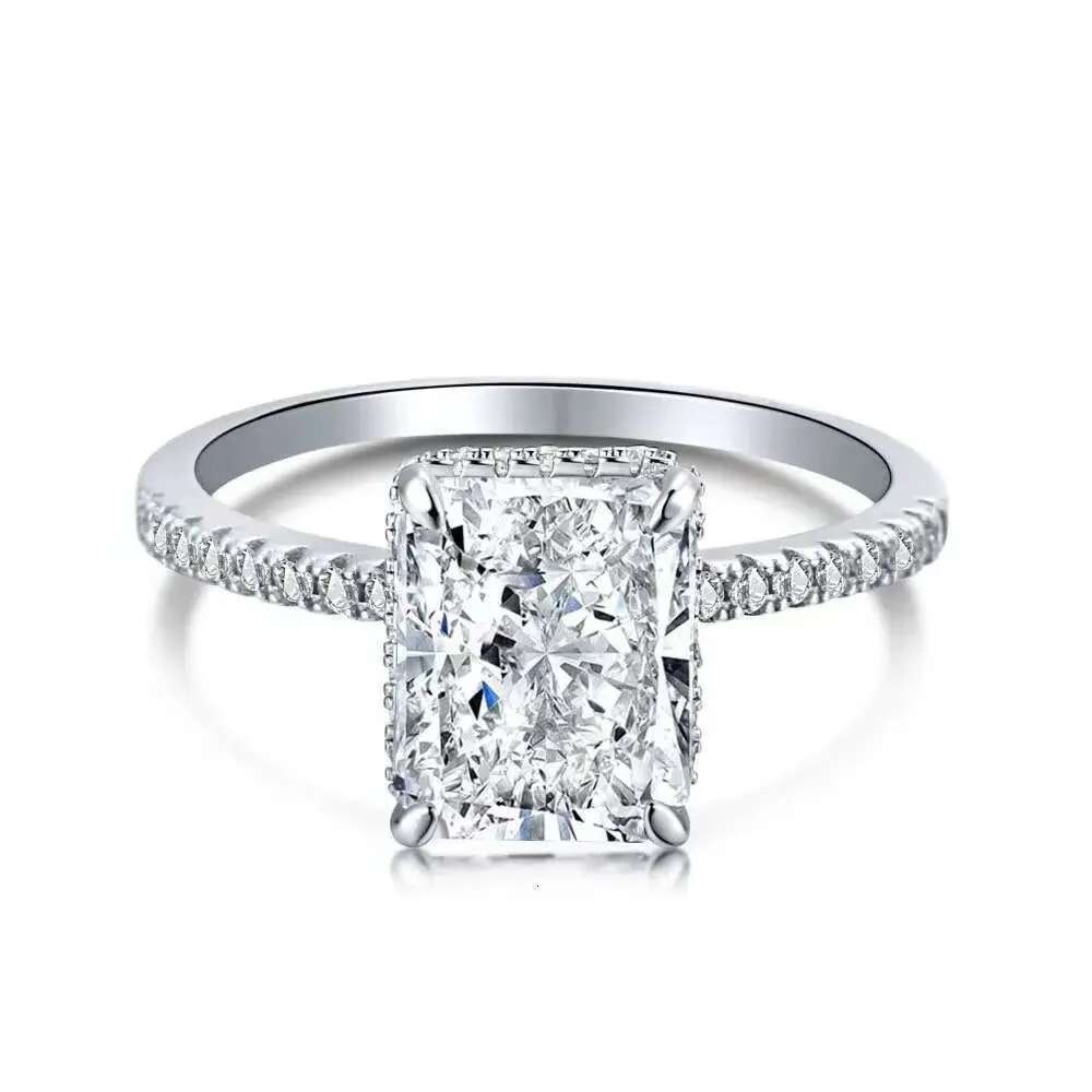 Ice flower cut light style niche high-end design sense ring for women's super flash R7233