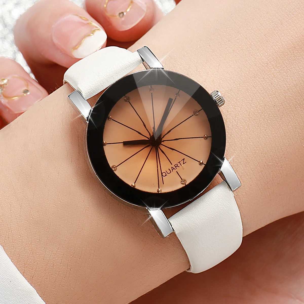Black White 2pcs/Set Fashionable Round Shape Womens Leather Quartz Watch XJ250527
