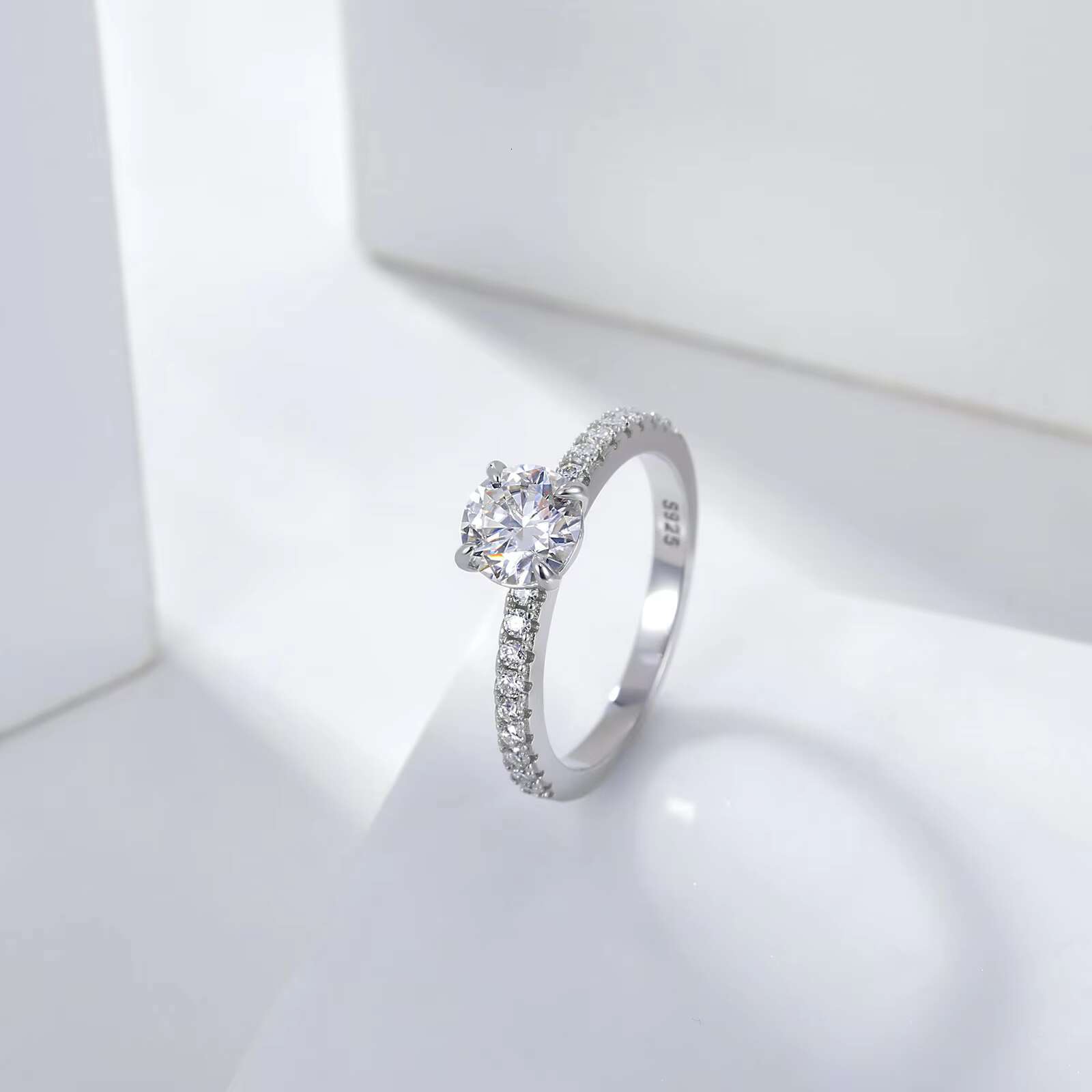 Wholesale Rings 1ct for Women 925 Sterling Silver Fine Jewelry Women Moissanite Wedding Ring