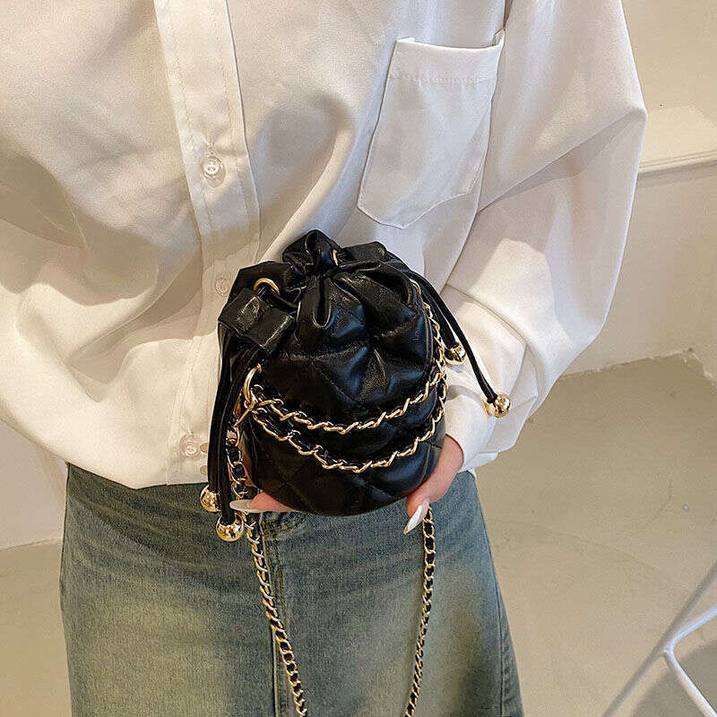 Trendy Niche bag 2023 New Women's Bags Quilted Versatile Chain Crossbody bag Mini Bucket Bag