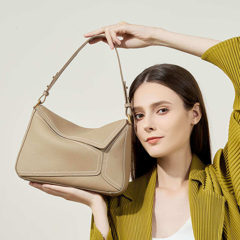 New Women's Single Shoulder Underarm Geometric Genuine Leather Pillow First Layer Cowhide Crossbody Commuter Bag B5