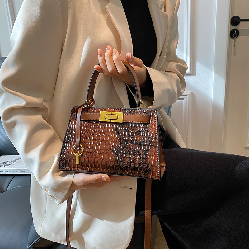Luxury Brand Designer Bag 2024 New PU Trendy Crossbody Women's Fashion Serpentine Handheld Shoulder Kelly Bag