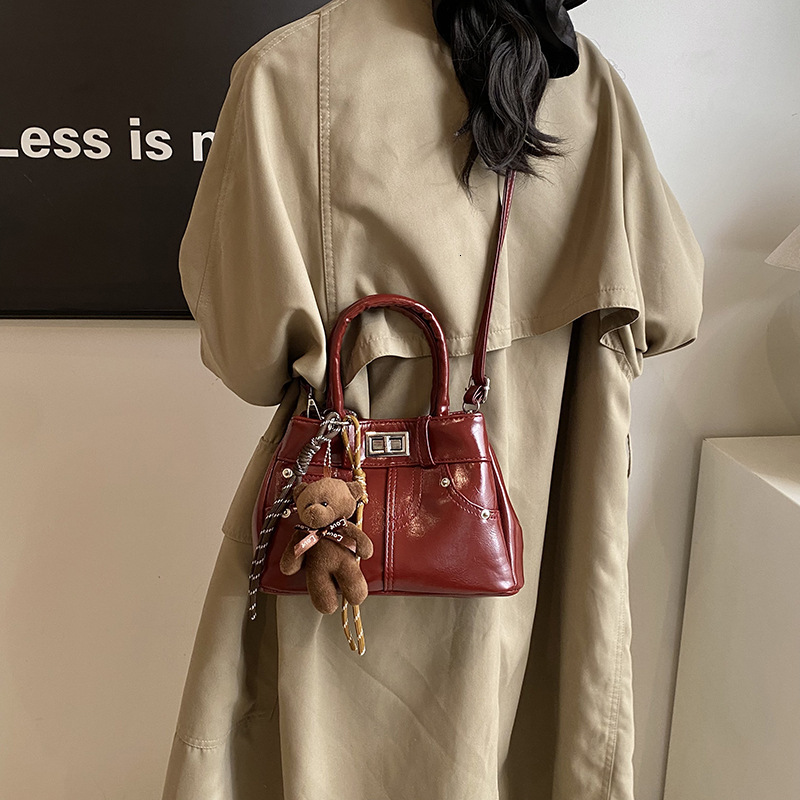 Free Shipping Designer Bag New High-end Tote Bag Niche Western-style Versatile Popular Single Shoulder Crossbody Bag Fashionable And Simple Handbag