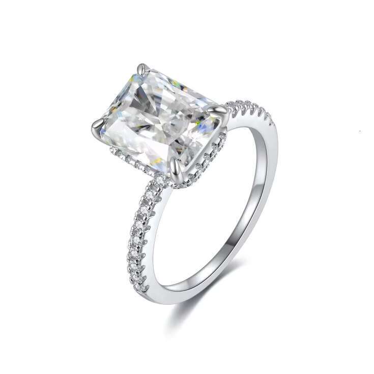 Premium 4 Carats 925 Silver Moissanite Engagement Ring for Women High-end Jewelry Product