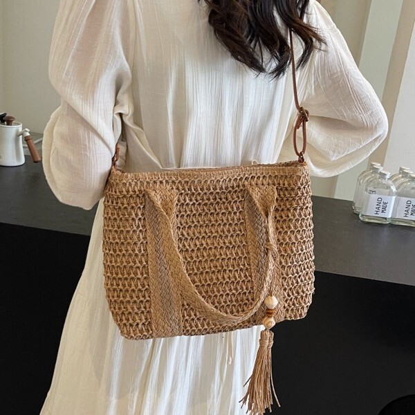 New Women's Bag, New Vacation Beach Shoulder Bag, Spring Large Capacity Forest Grass Weaving Trendy Crossbody Bag, Tassel Designer, French Lazy S