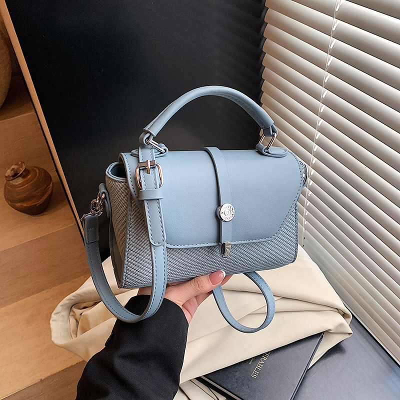 Top brand high-quality new free designer bag handbag 2025 new texture macaron color shoulder wide body small square bag brand new free designer bag