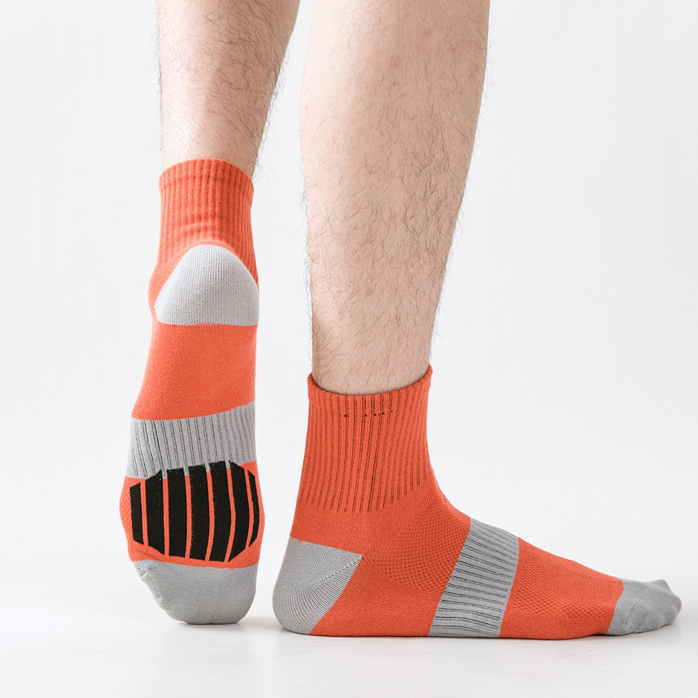 Men's Mid-Calf Color-Block Sports Basketball Professional Running Cotton Long Autumn Winter Socks