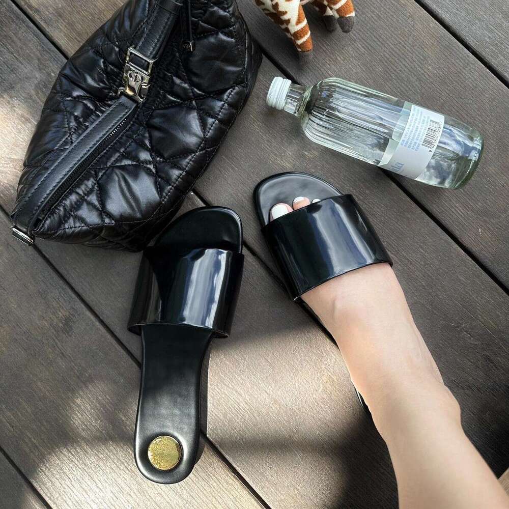 ~Stunning Genuine Leather Flat Sandals for Women Summer Outdoor French Style Small Beach Soft Sole Half Slippers