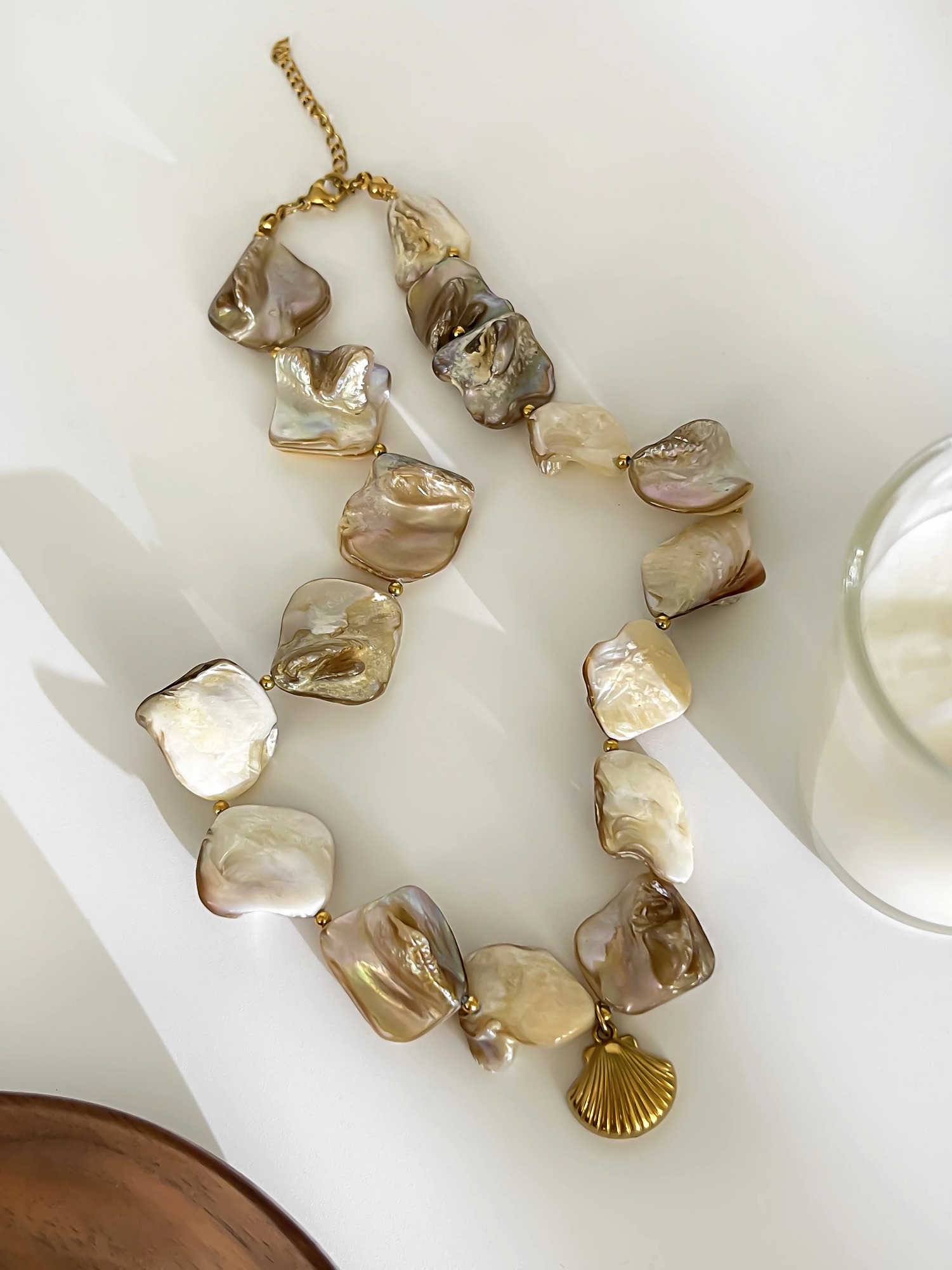 Perisbox Bohemian Trendy Natural Shell Choker Necklace for Women 18K Gold Plated Seashell Pendant Necklaces Beach Party Jewelry 250520