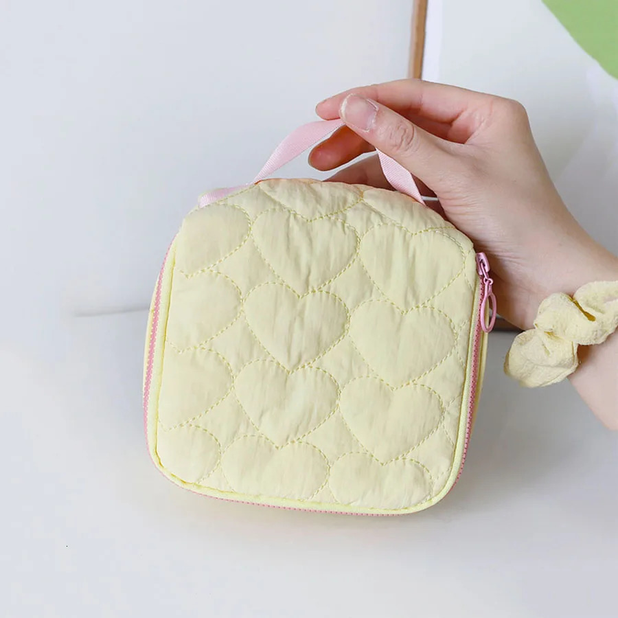 Korean Version Cute Love Makeup Bag Large Capacity Portable Travel Handbag Wash Bag 250528
