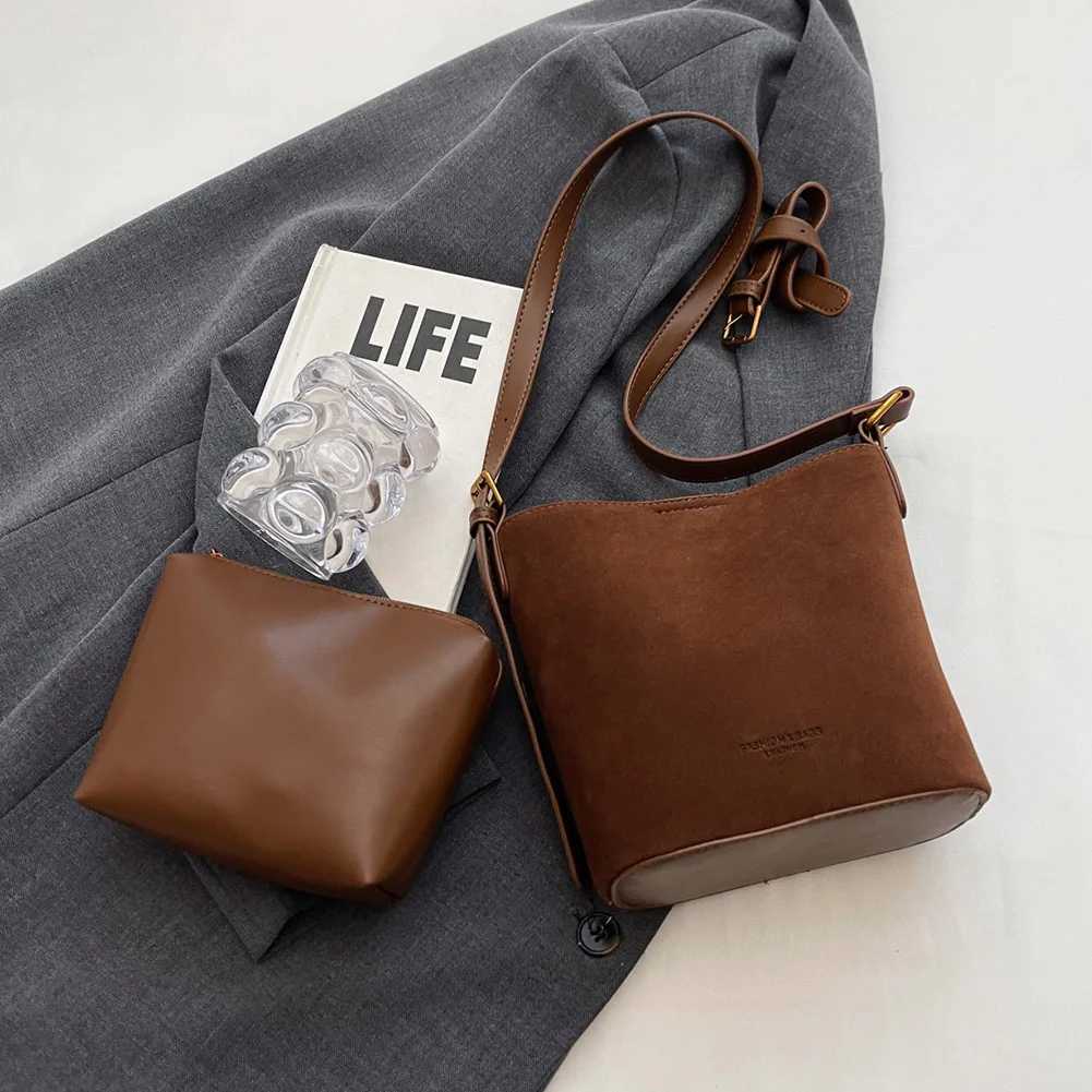 Women Retro Niche Design Suede Bag Large Capacity Totes Handbag Vintage Crossbody Satchel Bag Faux Suede Shoulder Bag Y250528