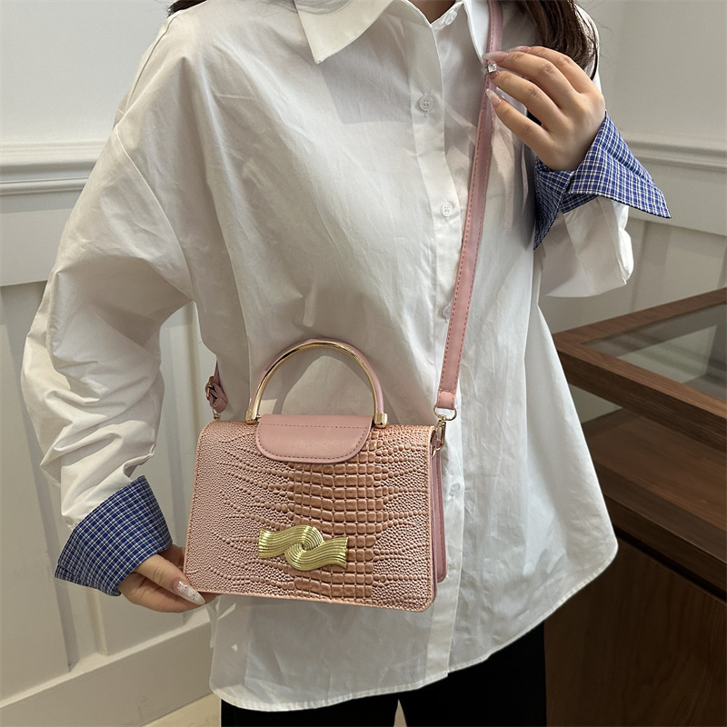 Top quality Brand High Quality New Style Style Handbag 2025 Spring New Versatile Shoulder Crossbody Small Square Bag Stylish Women New Free Delivery D