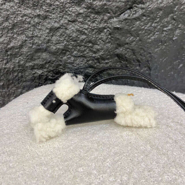 Christmas New Niche Genuine Leather Lamb Wool Puppy Plush Pendant Spring Festival Fashion Women's Bag Decoration