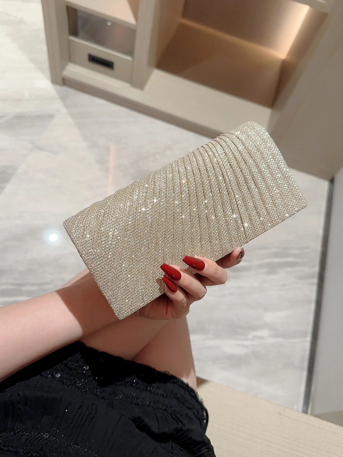 Womens Classic Pleated Sparkling Evening Bag Mini Clutch Banquet Bag Dress Bag Party Bag Evening Bag Chain Bag 250526