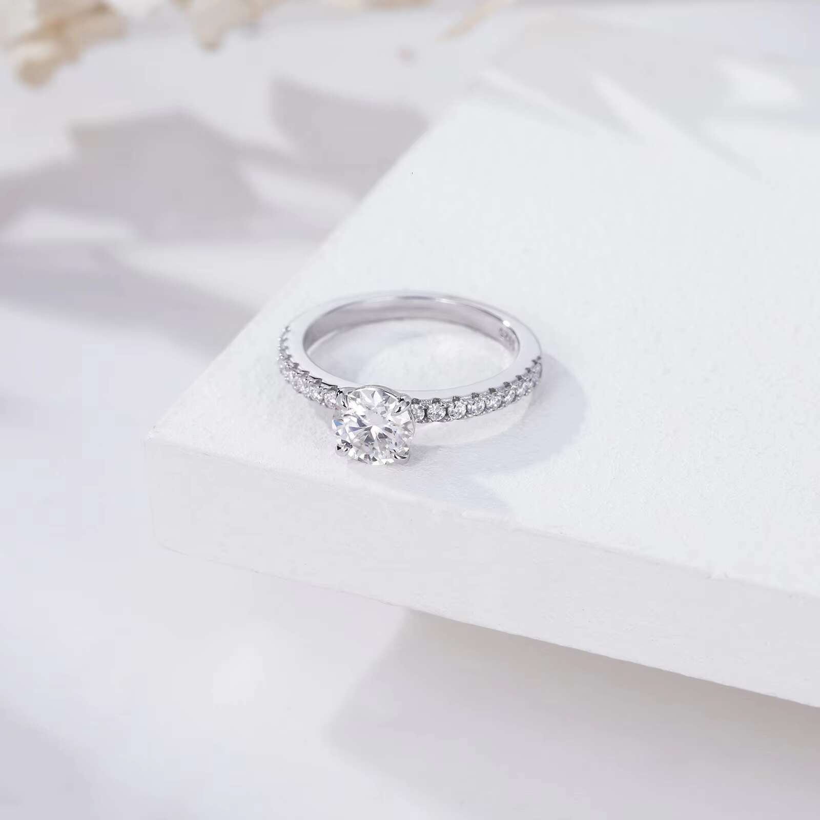 Wholesale Rings 1ct for Women 925 Sterling Silver Fine Jewelry Women Moissanite Wedding Ring