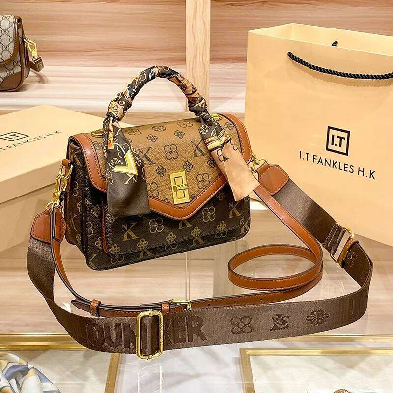 Design Bag Light Brand Women's New Fashionable And Versatile High-End Color Blocked Handbag, Single Shoulder Crossbody Bag Brand Bag