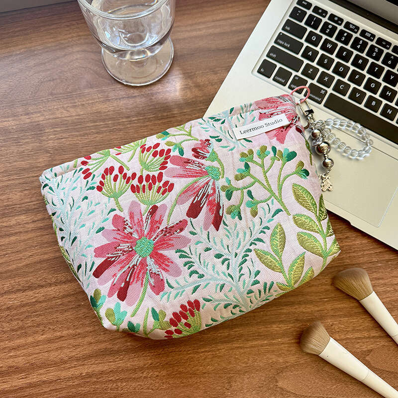 New Embossed Flower High-Quality Makeup Large Capacity Portable Clutch Women's Inner Liner Bag for Travel and Outings