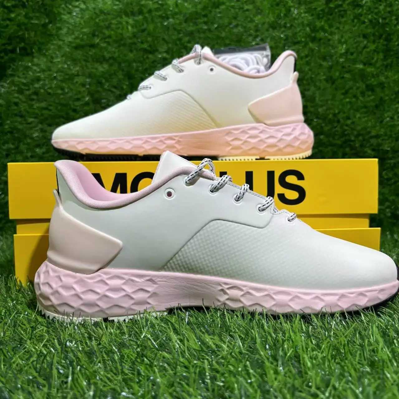 G112 Womens Golf Shoes G4 (Shoes run small please buy a size larger) M250528