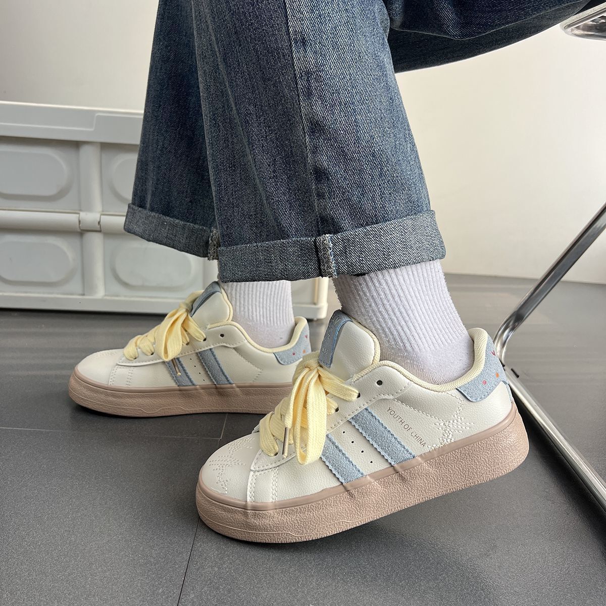 2025 Designer casual shoes Dopamine Thick-Soled Sneakers for Women, Ins Style, Spring Niche Versatile Casual White Shoes