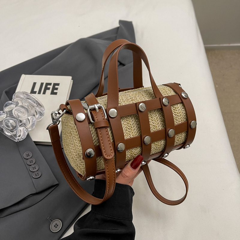 High quality brand high-quality new design free designer bag new Korean style rivet simple single shoulder grass woven crossbody bag brand new free de