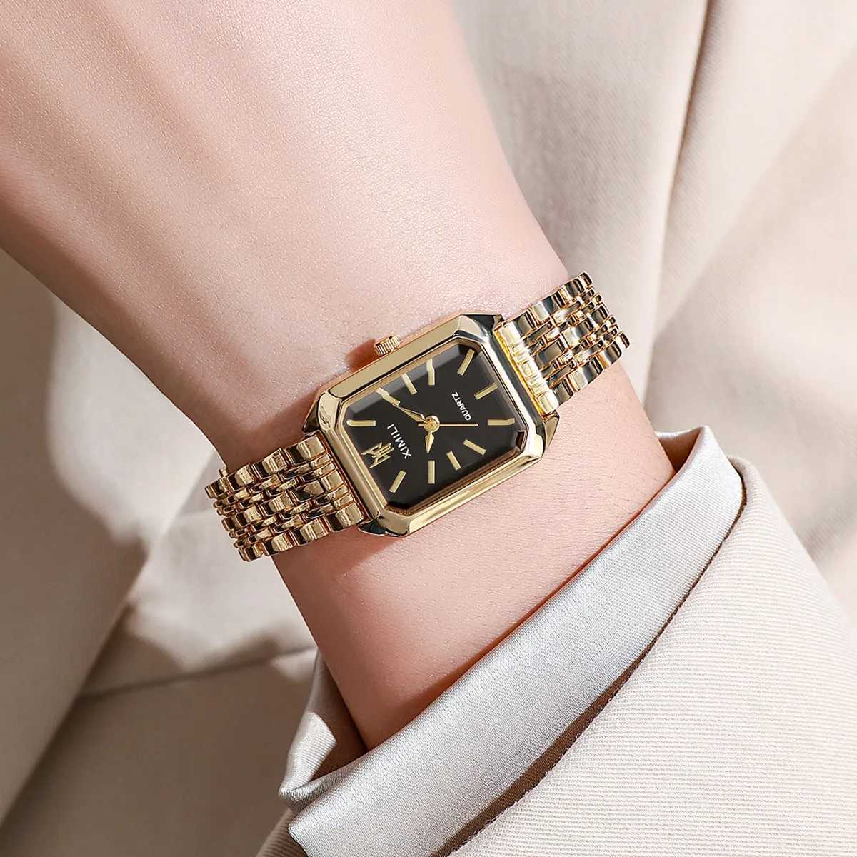 Luxury High Quality Quartz Watch Fashion Charming Rhinestones Stainless Steel Band Womens Wristwatches XJ250527