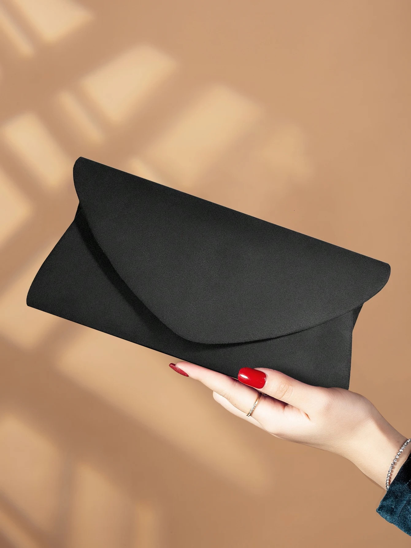 Elegant and gorgeous high-quality corduroy birthday party clutch bag romantic and luxurious dance banquet party dress bag su 250526
