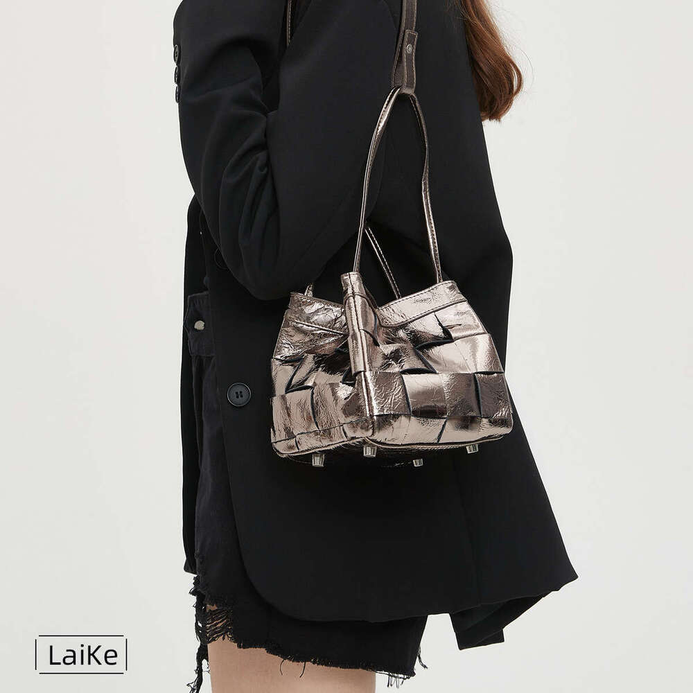 New Woven Versatile Genuine Leather Shoulder High-end Underarm Bucket Fashionable Tote Women's Bag