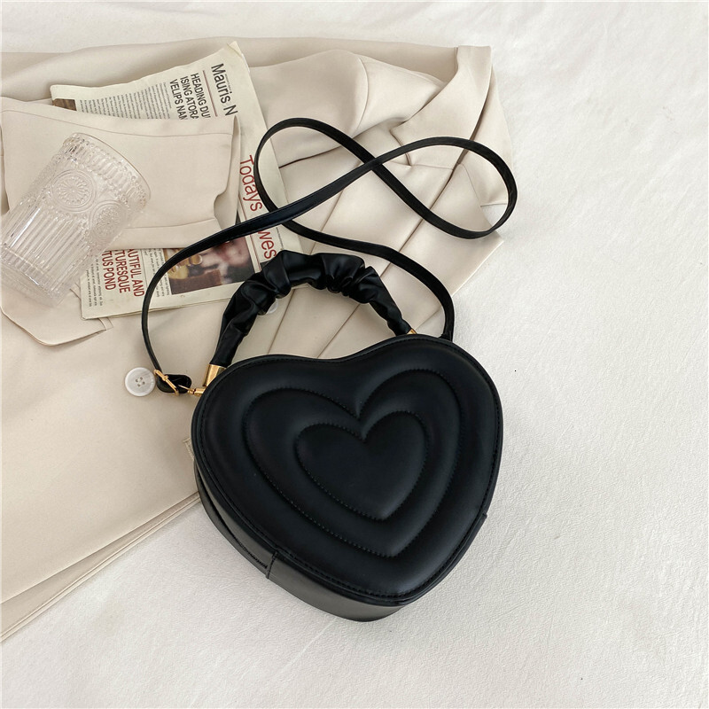 New Spring and Summer Women's Bag, New Fashion Trend Casual Single Shoulder Bag New Love Bag Love Texture Designer Simple Style Handbag Single Sh